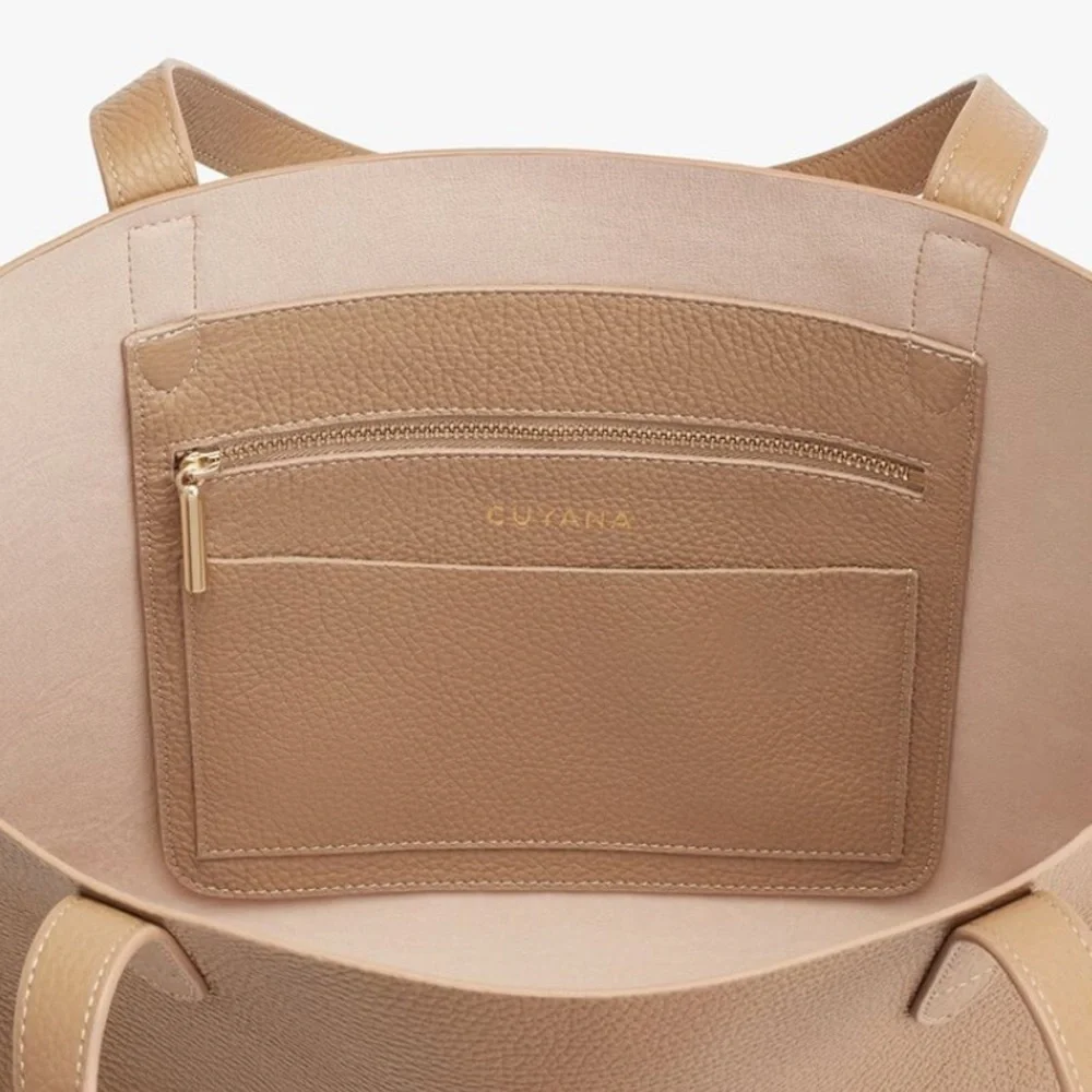 CUYANA Small Classic Structured Tote - Pebbled Leather - Picture 3 of 16